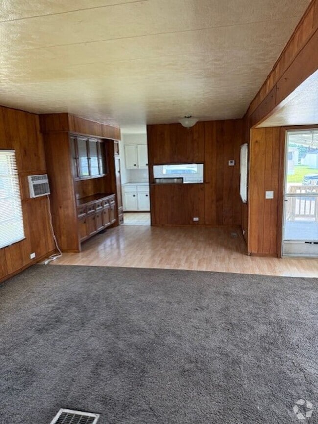 Building Photo - 17330 Honor Hwy