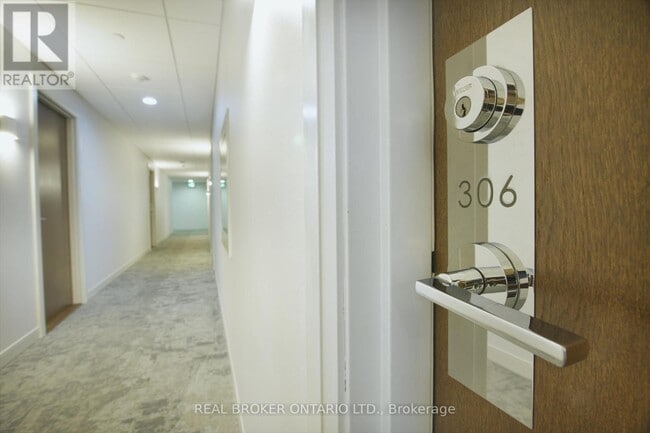 Building Photo - 2560 Eglinton Ave W