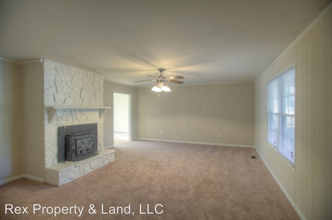 Building Photo - 1583 Ascauga Lake Rd