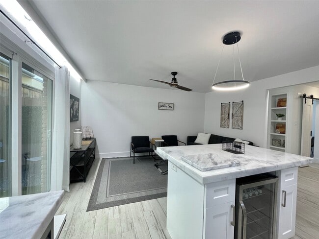 Building Photo - 1801 Huldy St