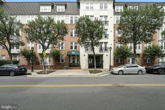 Building Photo - 2665 Prosperity Ave