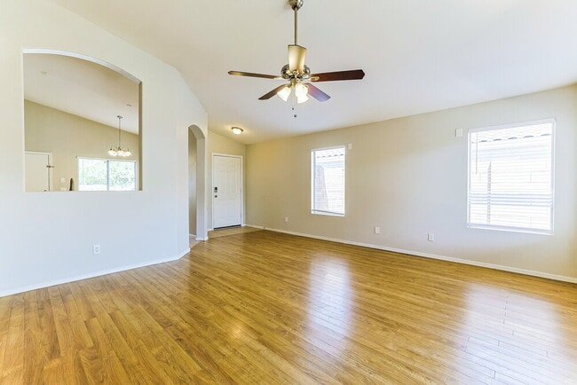 Building Photo - 1051 N San Benito Dr