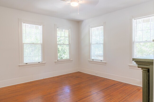 Building Photo - 1615 N Patterson St