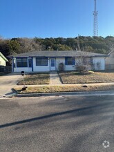 Building Photo - 812 Traci Dr