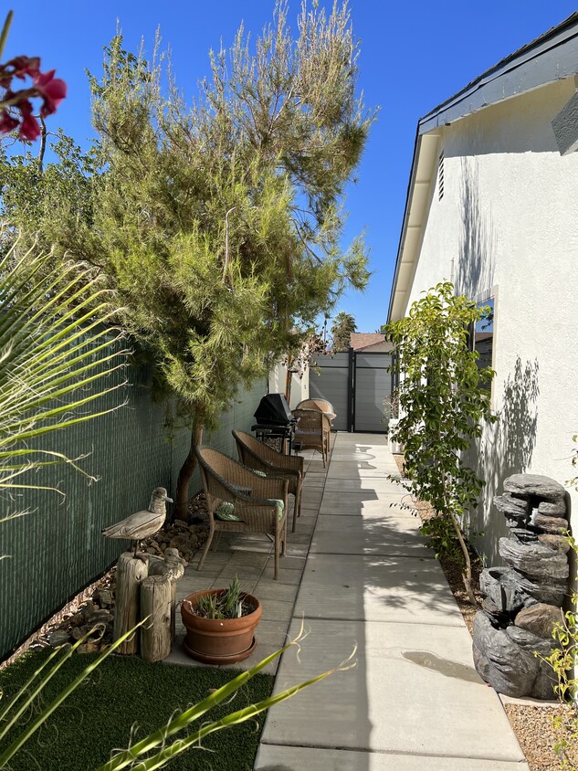 Primary Photo - 2033 Wagonwheel Ave