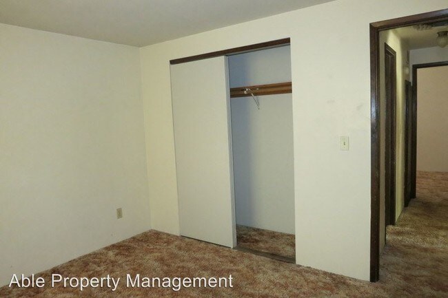 Building Photo - 41 Lakeview Ter