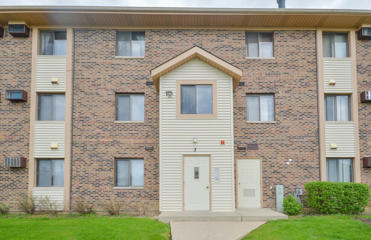3 Cedar Ct Unit 6, Vernon Hills, IL 60061 Condo for Rent in Vernon