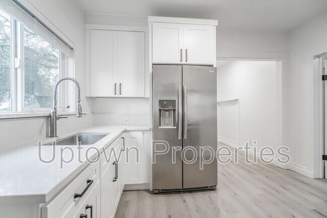 Foto del edificio - 135 NE Jackson St