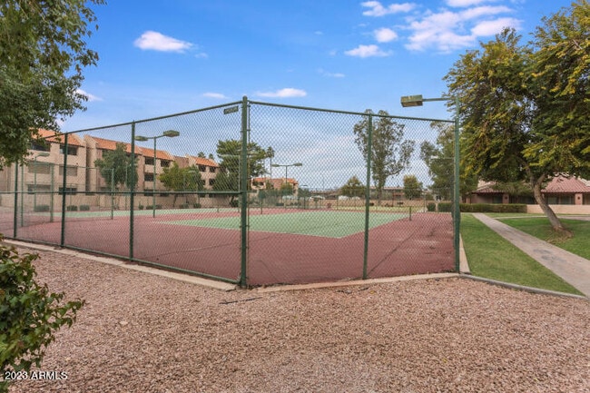 Tenis - 540 N May