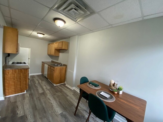 Foto del edificio - 776 N Main St