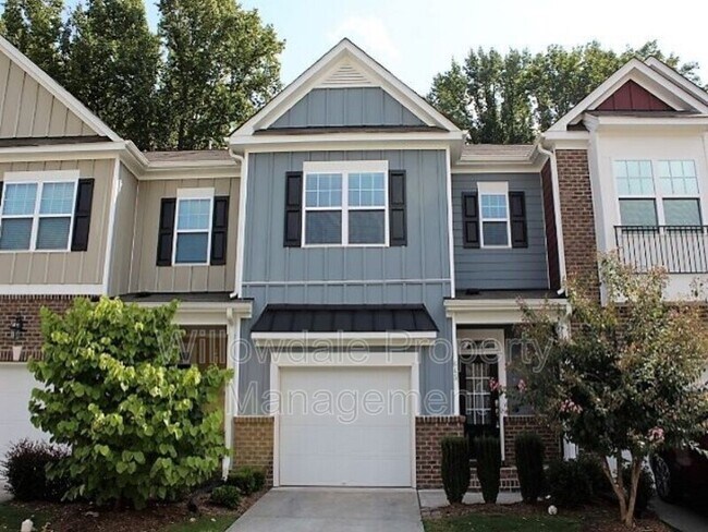Building Photo - 645 Briarcliff St