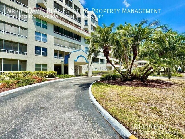 Foto del edificio - 2333 Feather Sound Dr
