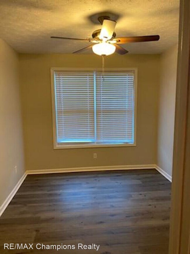 Foto del edificio - 2 br, 1 bath House - 2427 Schaul St