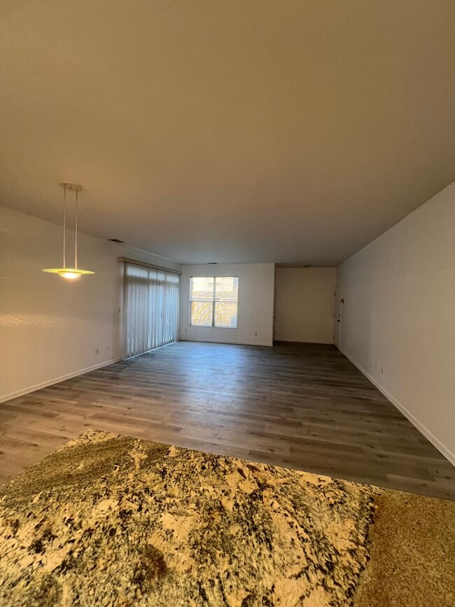 Building Photo - 6505 Saint Andrews Dr