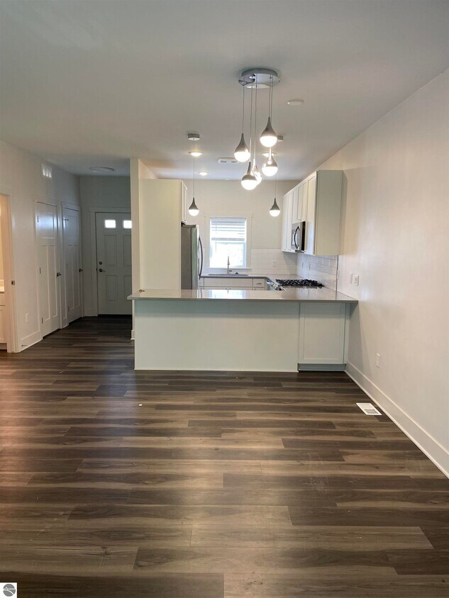 Foto del edificio - 1548 Simsbury St