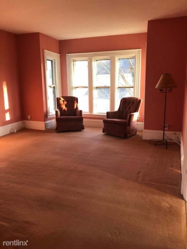 214 Adams St, Abington, MA 02351 Room for Rent in Abington, MA