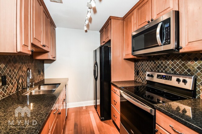 Foto del edificio - 1202 Pine Heights Dr NE