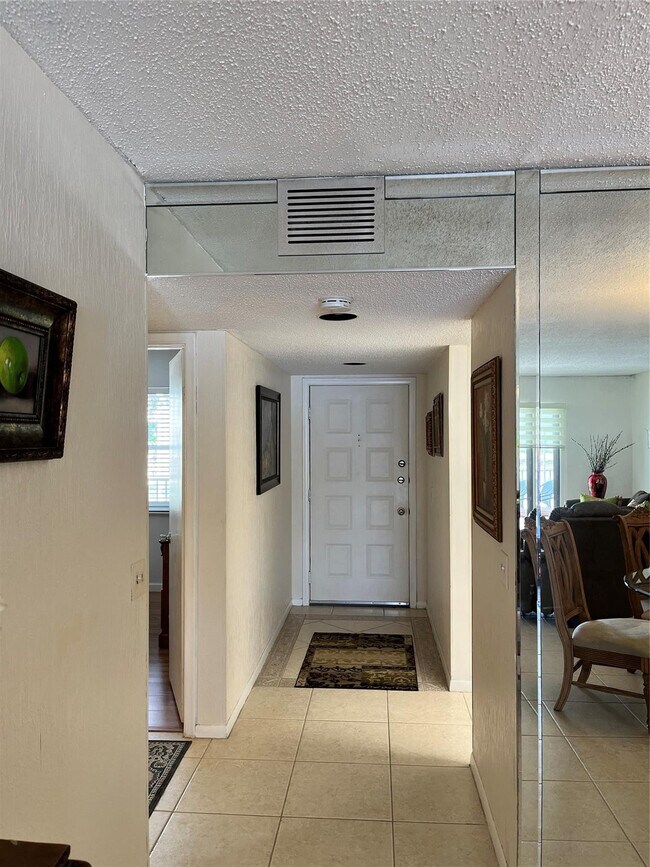 Foto del edificio - 12950 SW 13th St