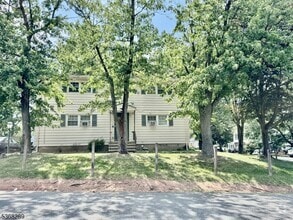 Building Photo - 36 N Lawrence Ave