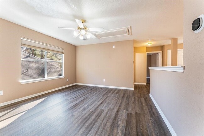 Building Photo - 182 N Wimberly Way