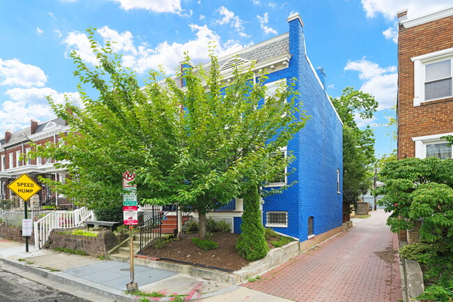 Foto del edificio - 520 Lamont St NW