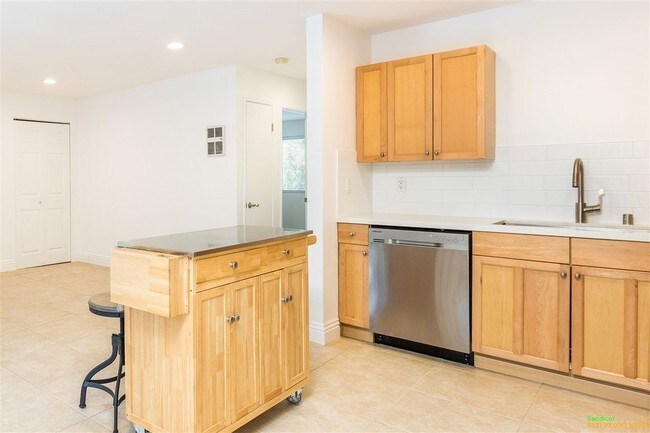 Foto del edificio - 2850 Reynard Way