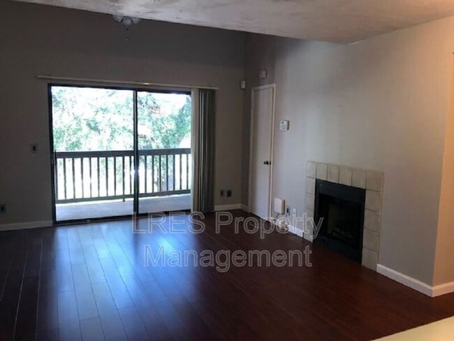 Photo - 465 Forestway Cir House
