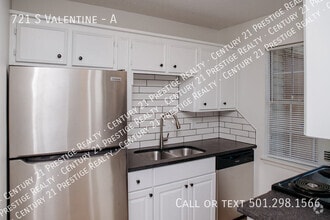 Building Photo - 721 S Valentine