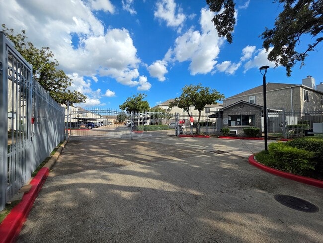 Foto del edificio - 7663 Cambridge St