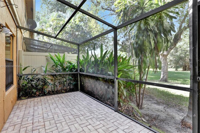 Foto del edificio - 2215 NW 45th Ave
