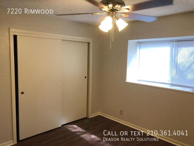 Foto del edificio - 7220 Rimwood-