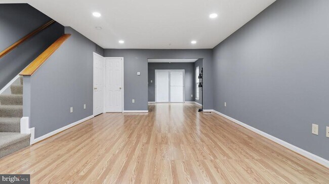 Foto del edificio - 2628 Deer Ridge Dr