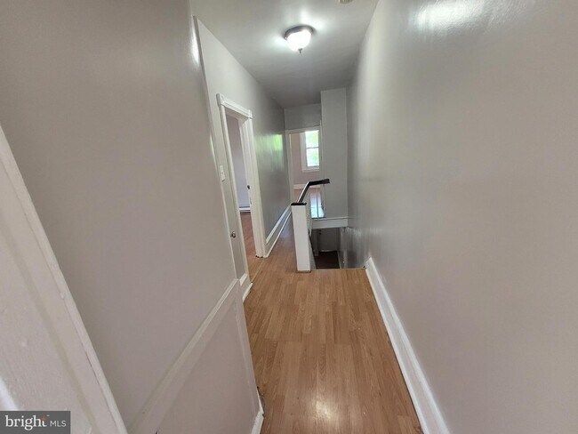 Foto del edificio - 2116 W Indiana Ave