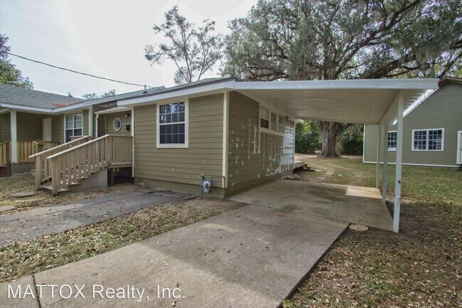 Building Photo - 1 br, 1 bath Apartment - 2002 Florida Avenue