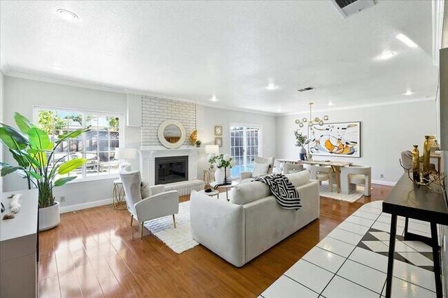 Foto del edificio - 2908 Croft Dr