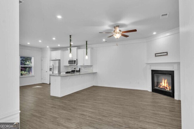 Building Photo - 5108 City Walk Dr