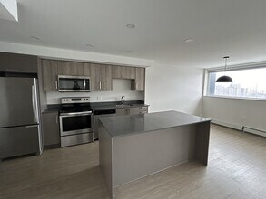 Building Photo - 5633-5633 Fenwick St