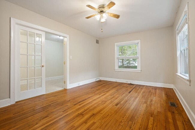 Building Photo - Beautiful Home in Trinity Park
