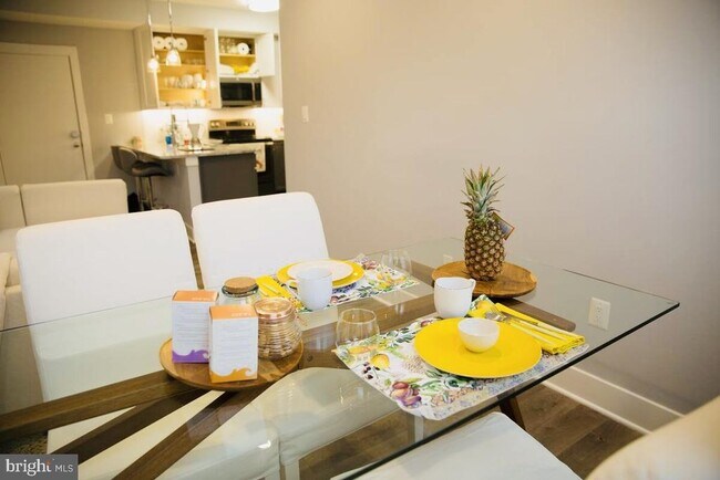 Foto del edificio - 1340 Nicholson St NW