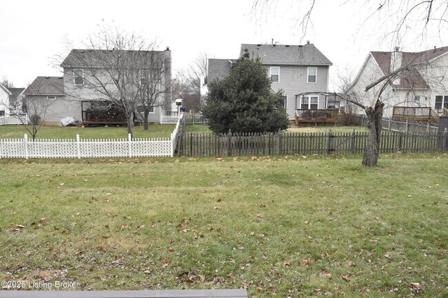 Foto del edificio - 4313 Hickoryview Dr