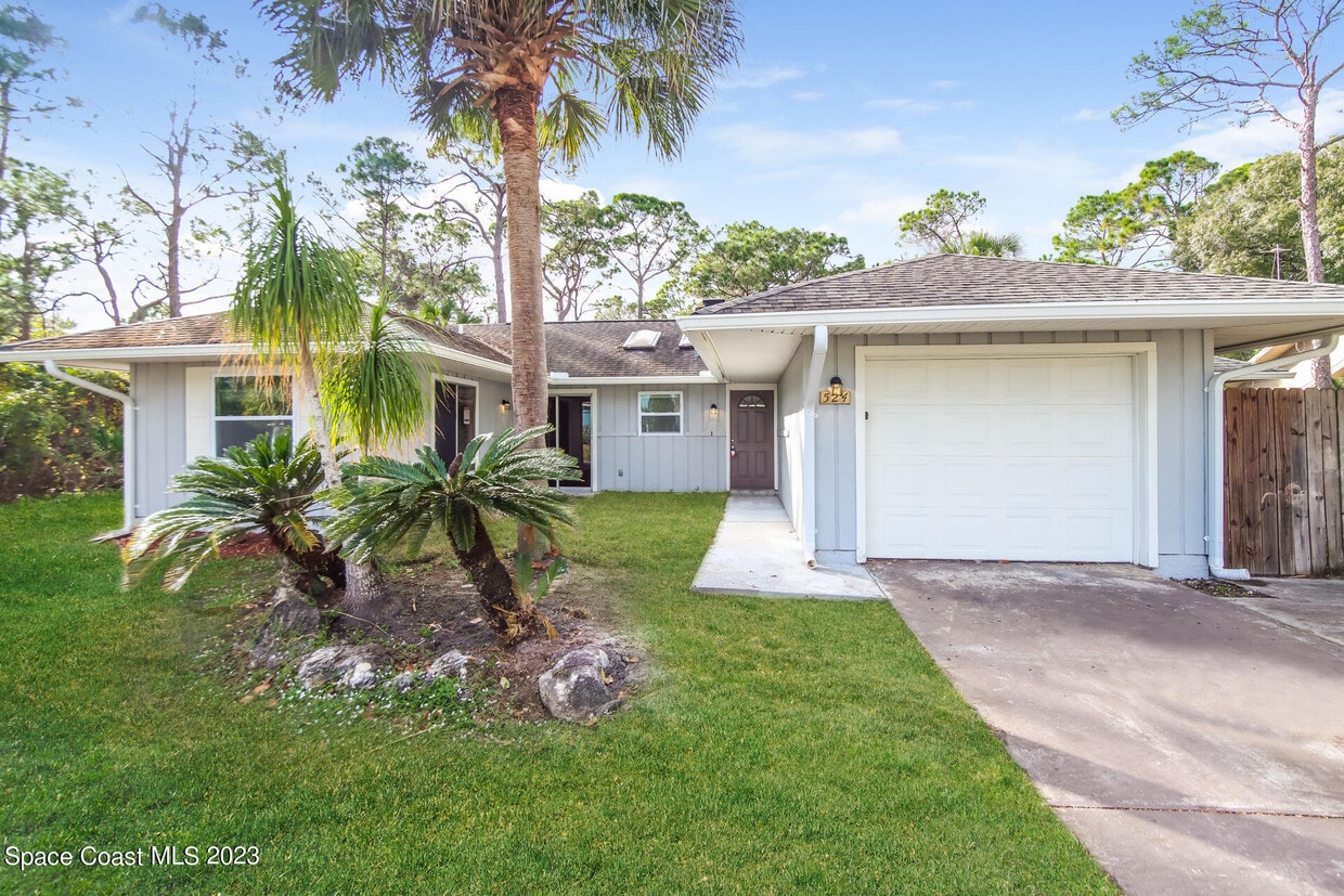 Foto principal - 524 Commodore Ave NW
