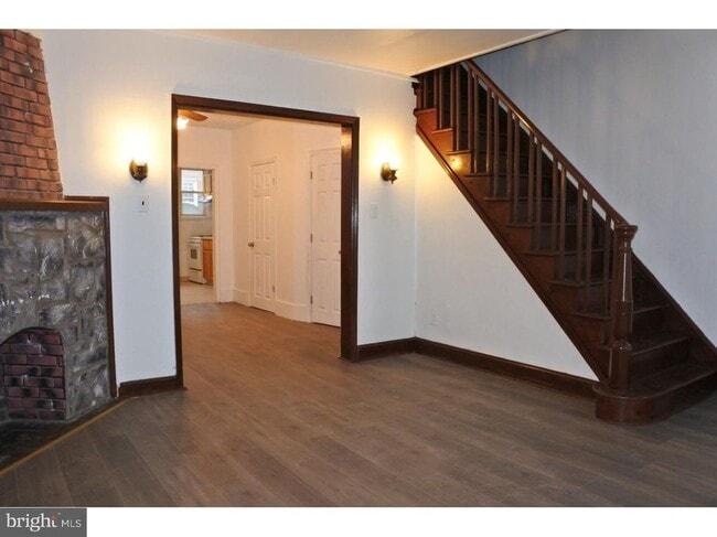 Building Photo - 1426 Gilham St
