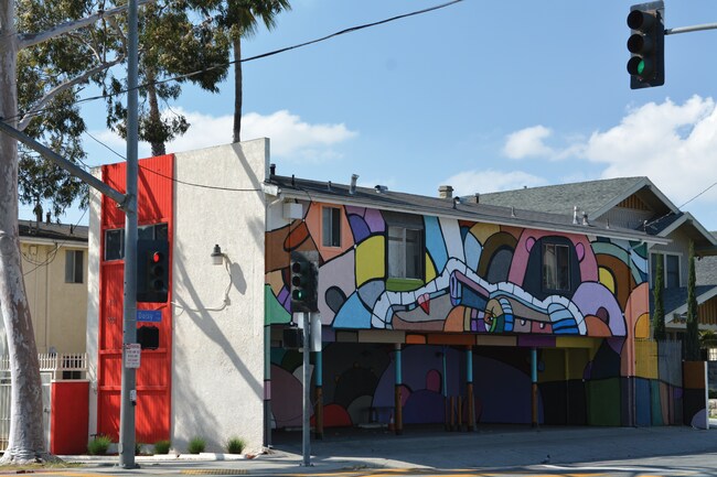 Foto del edificio - 609 W 7th St