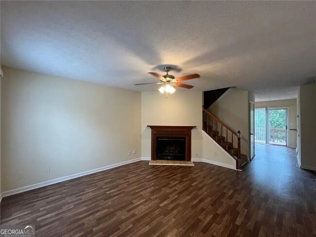 Foto del edificio - 1183 Red Oak Cove