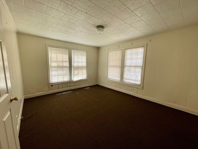 Building Photo - 4143-4143 Ector Ave