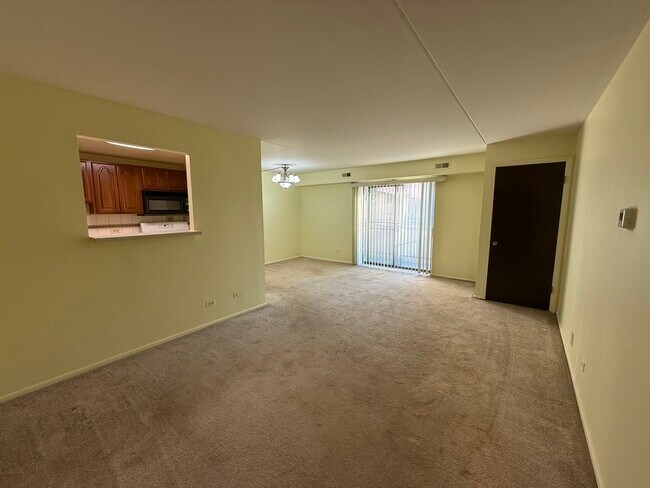 Foto del edificio - 1460 Fairlane Dr