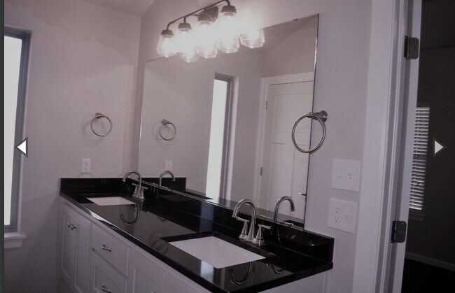 Foto del edificio - $500.00 OFF 1ST MONTH RENT