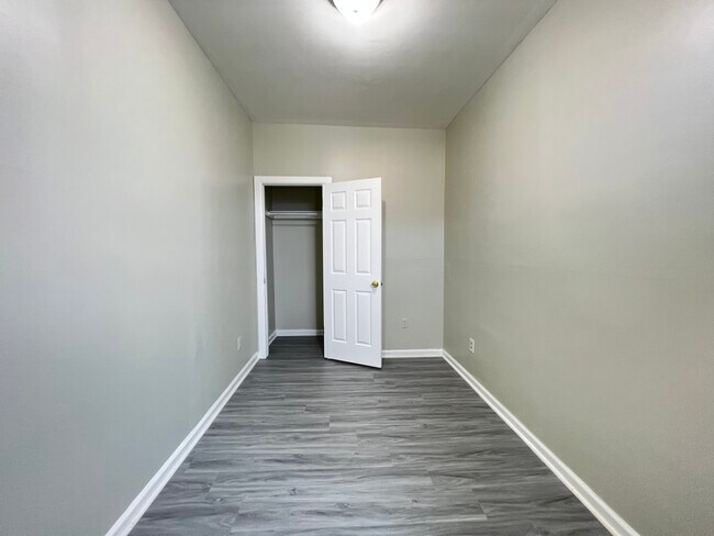37-39 Astor St 3L - 51 Astor St