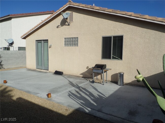 Foto del edificio - 727 Homewillow Ave