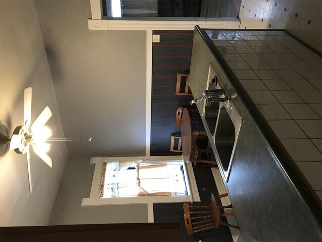Foto del edificio - 624-6245 N 5th St